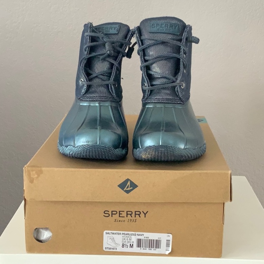 SPERRY Saltwater Pearlized Navy Duck Boots - gently worn.